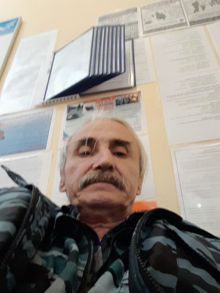  30414428  Alexander, 64 ,    
