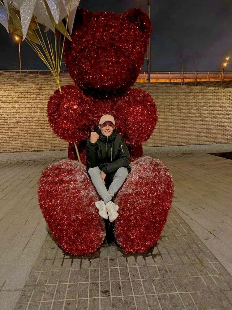   ,   Leo, 27 ,   ,   