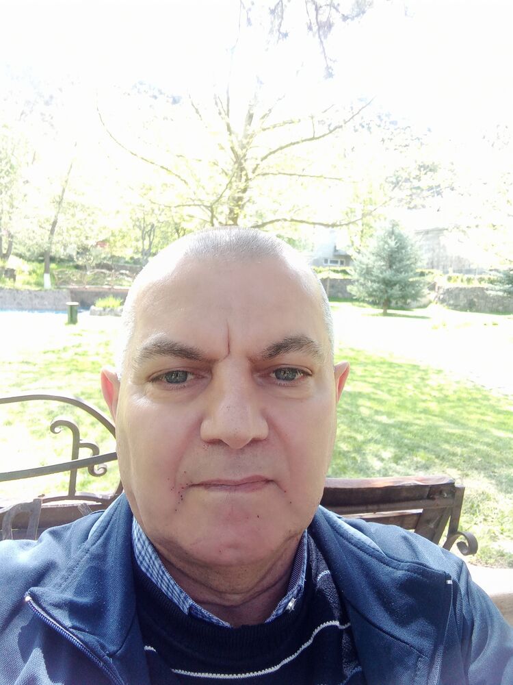  36320128  Hayk, 66 ,    