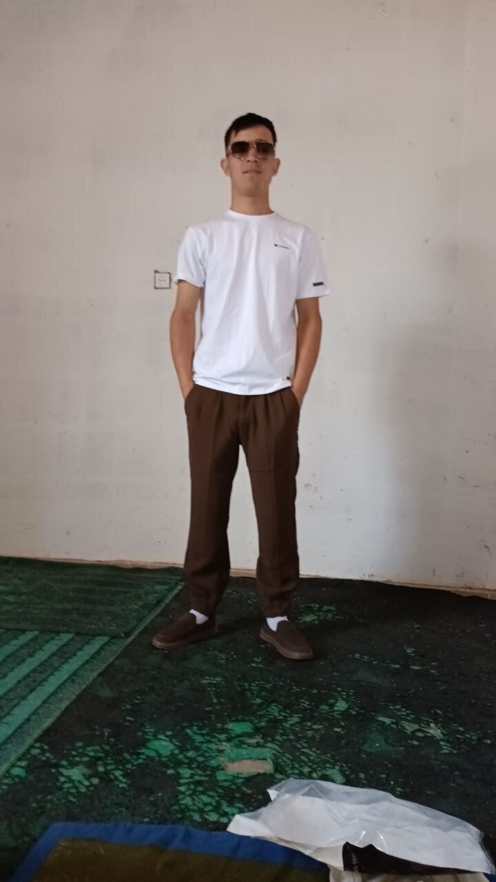  48134578  , 25 ,    