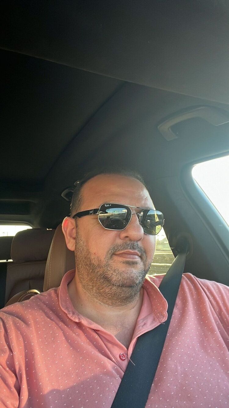  52328578  , 47 ,    