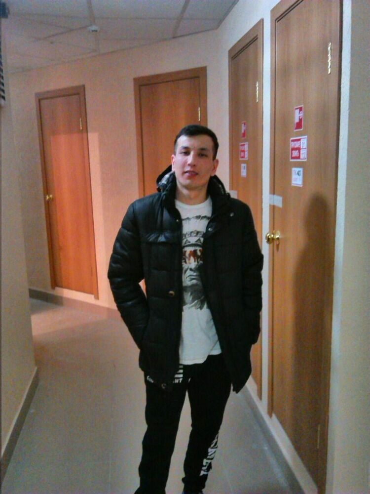  10176378  Akec, 37 ,    