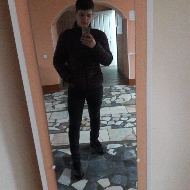  10881148  , 27 ,    