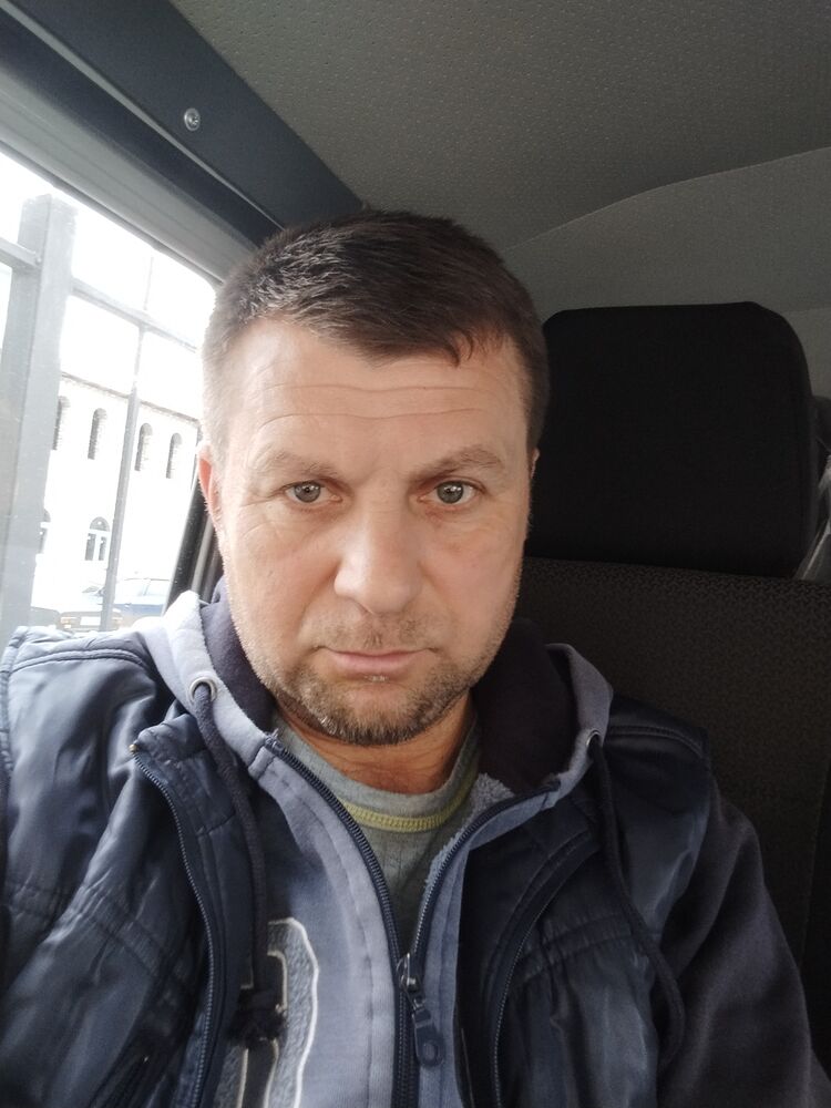  45597778  Igor, 49 ,    