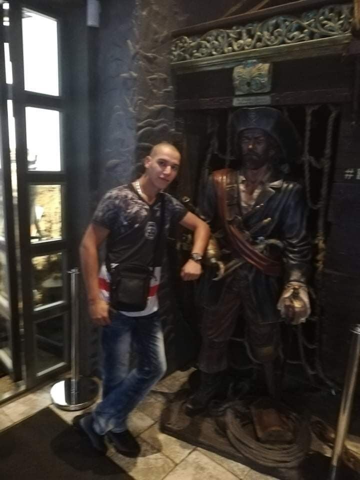  ,   Valentin, 26 ,   ,   , c 