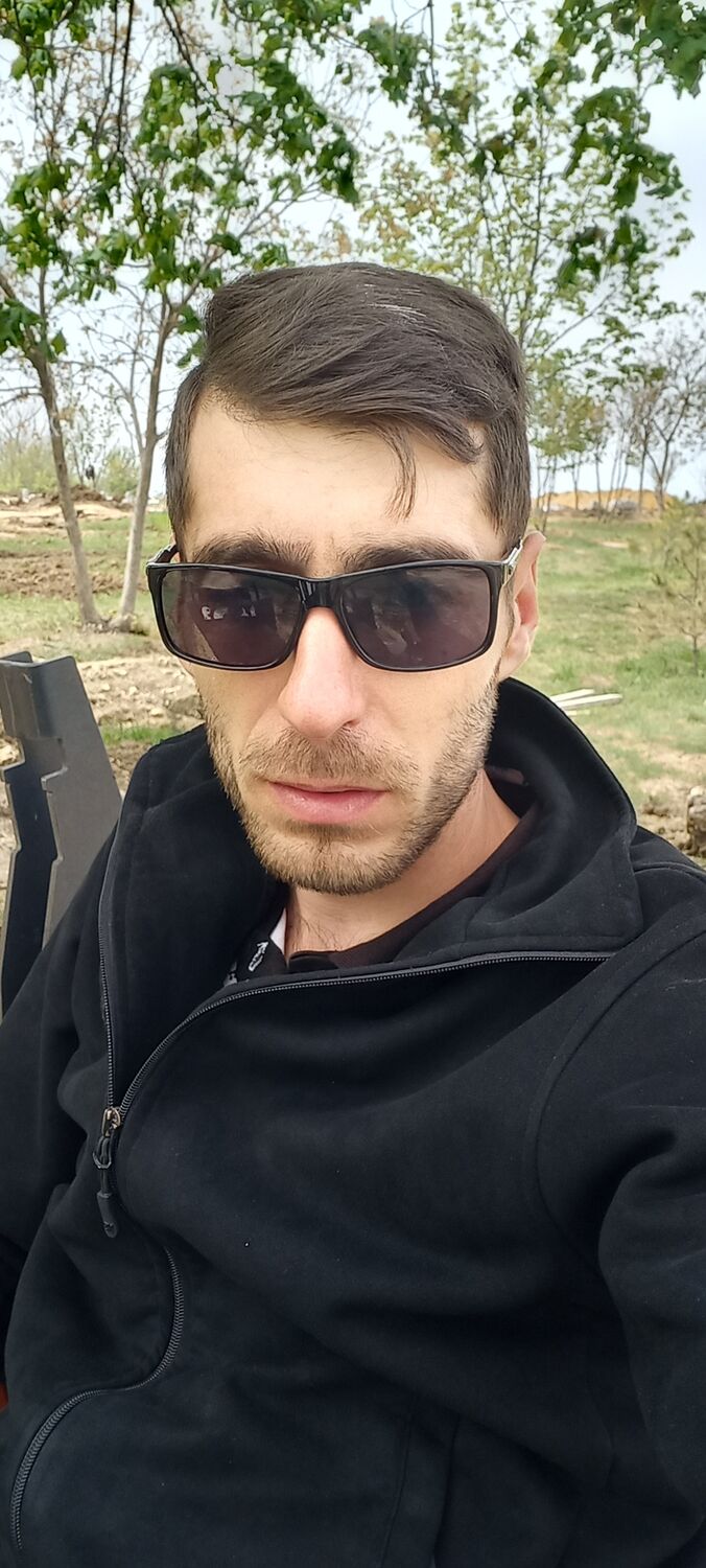  28635938  Narek, 39 ,    