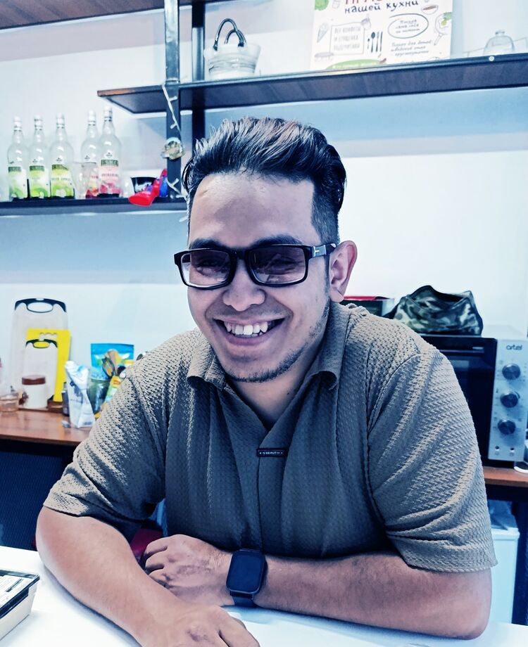  52589958  Anvar, 31 ,    