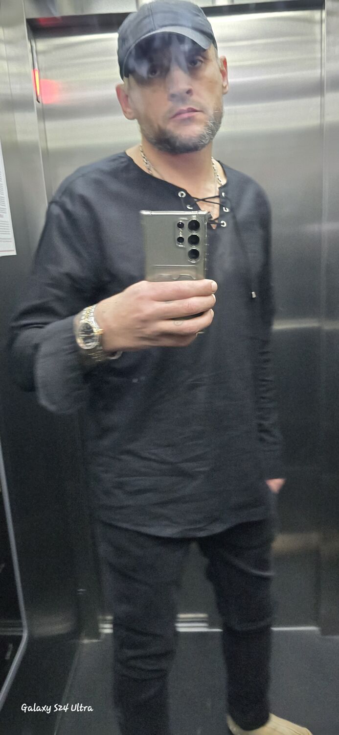  46953388  , 37 ,    