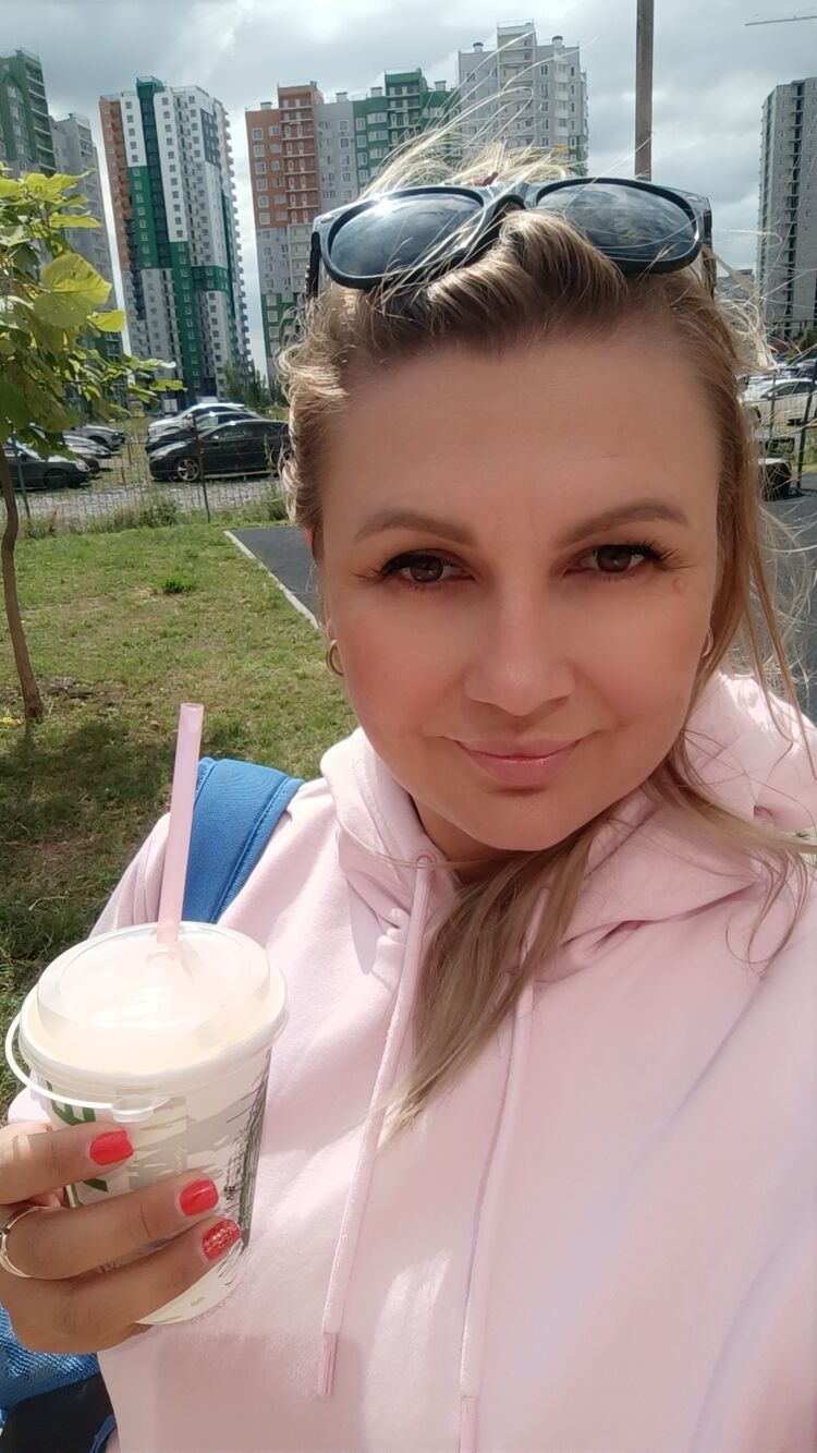  --,   Mary, 43 ,   ,   