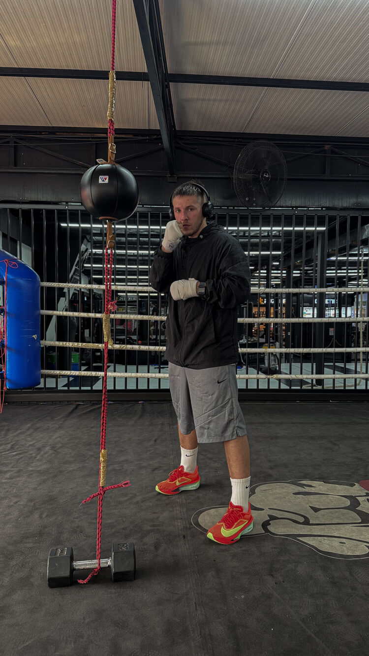  54678528  Evgeniy, 24 ,    