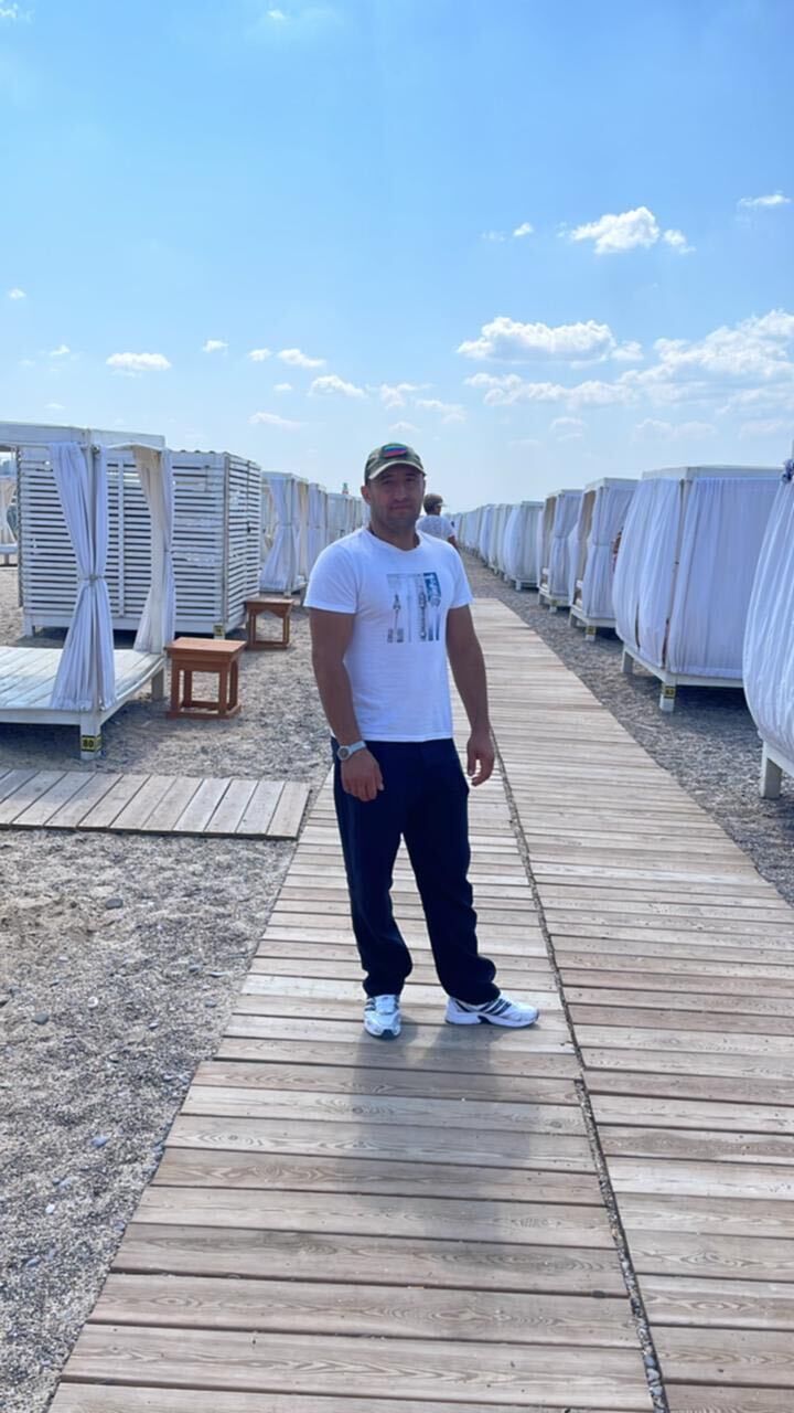  28330588  Ganaev, 35 ,    