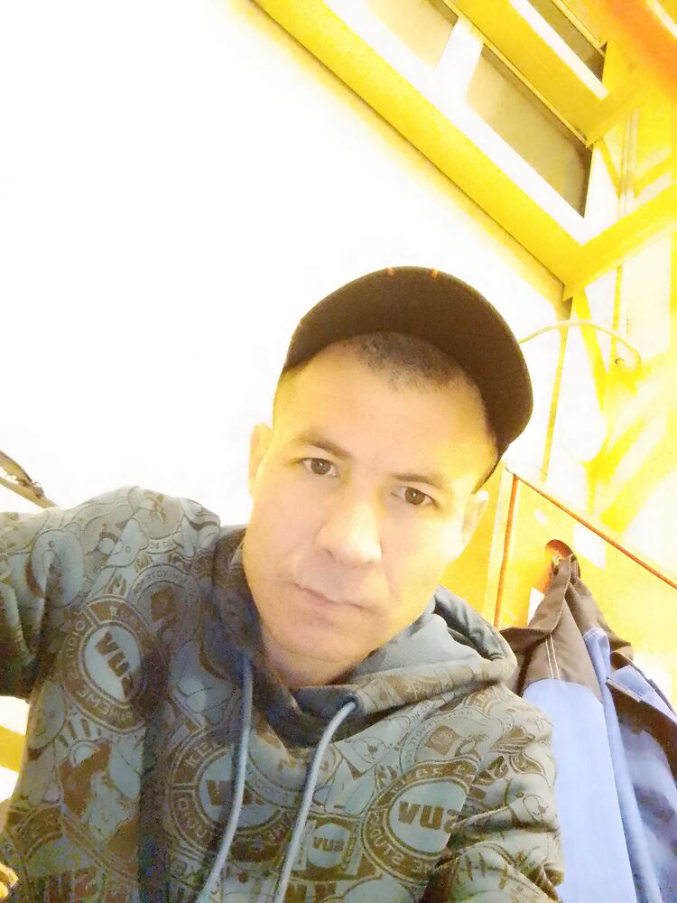  40477278  , 37 ,    