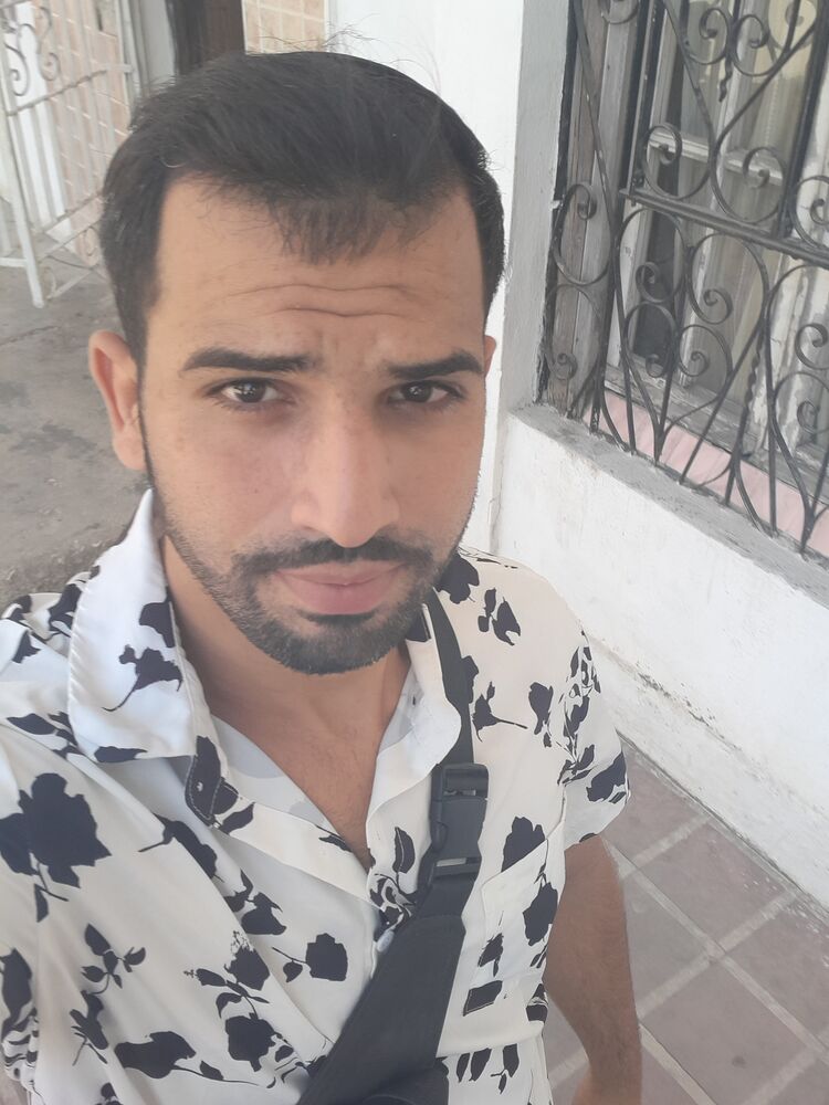  52676768  Junior, 30 ,    