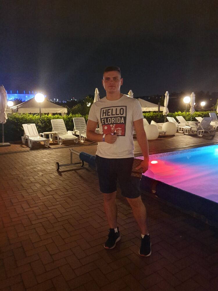  44289678  Vladimir, 27 ,    