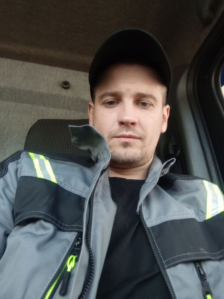  43886858  , 34 ,    
