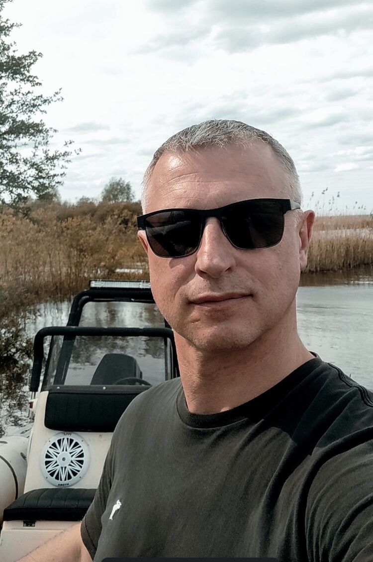  ,   Sergei, 45 ,   ,   , c 