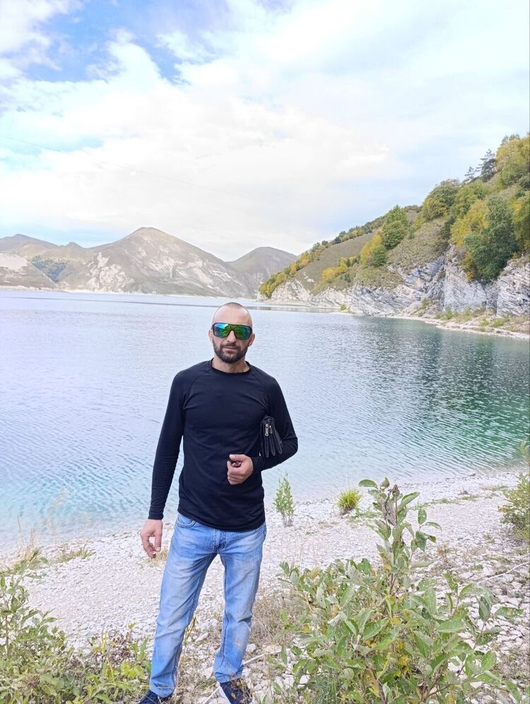  47918008  Outblast, 24 ,    