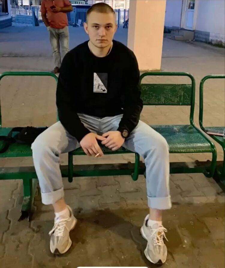  45717548  , 21 ,    