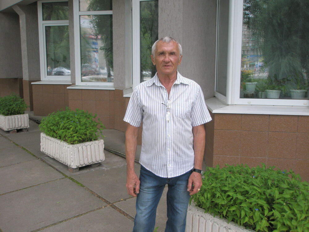  ,   Viktor, 67 ,   ,   