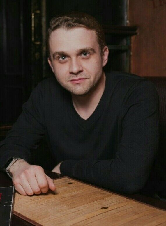  18858378  Greg, 40 ,    