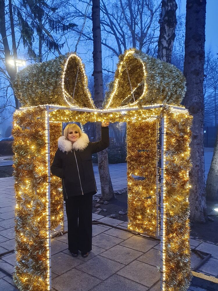  ,   Natali, 64 ,   c 