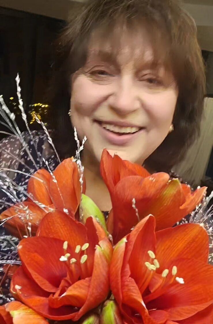  48924708  Galina, 63 ,    