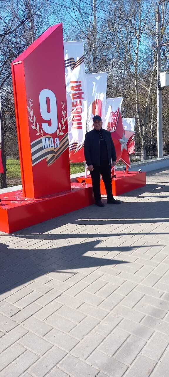  ,   Elnur, 42 ,   ,   