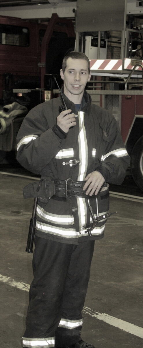  18312588  Andrey, 41 ,    