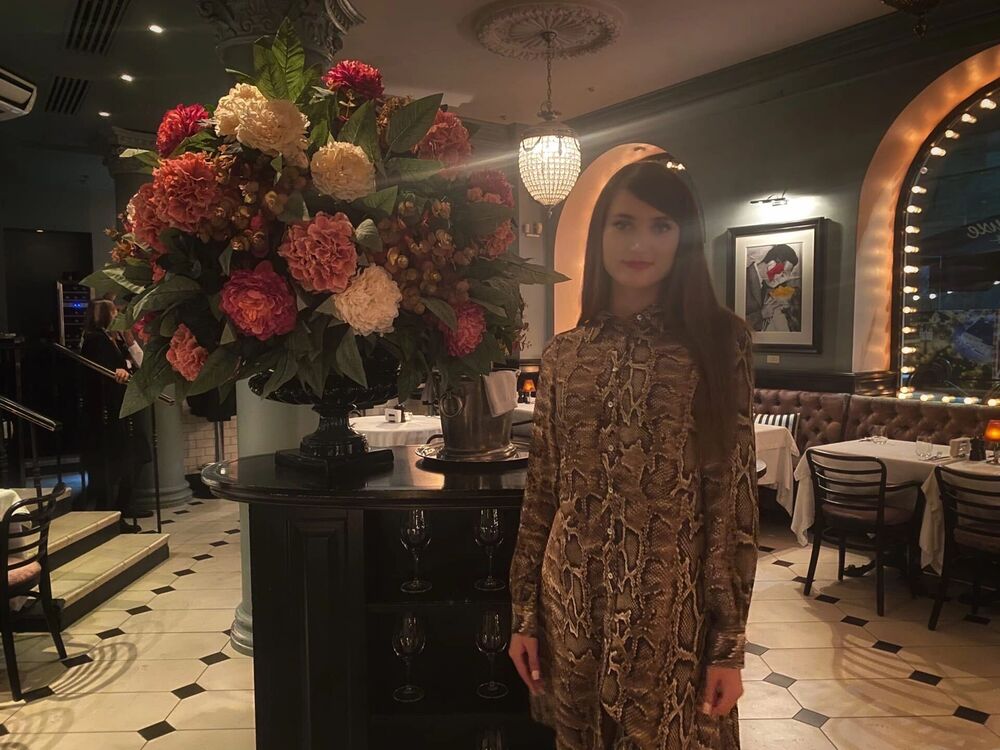  ,   Diana, 33 ,   ,   