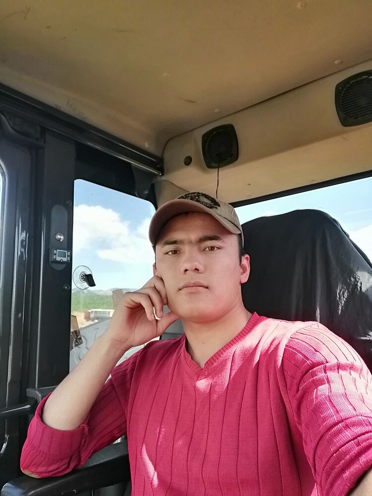  -,   Zuhriddin, 27 ,   ,   