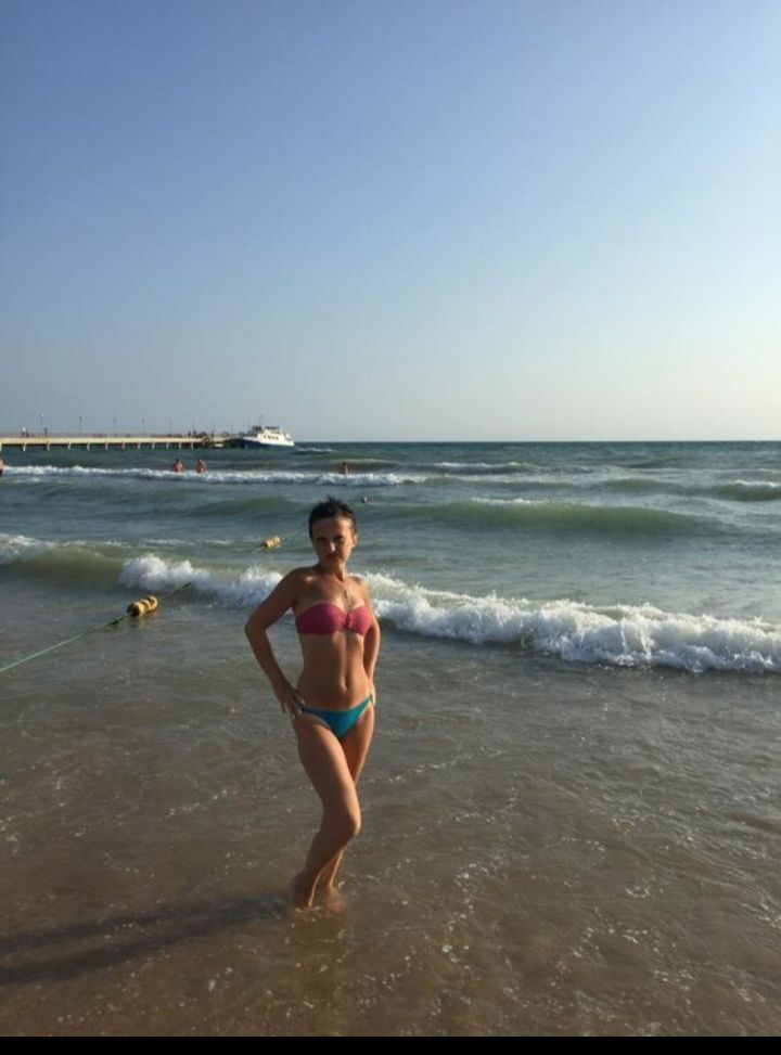  40395608  Lilia, 48 ,    