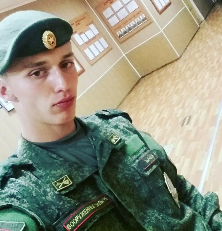  43161308  Vladislav, 25 ,    