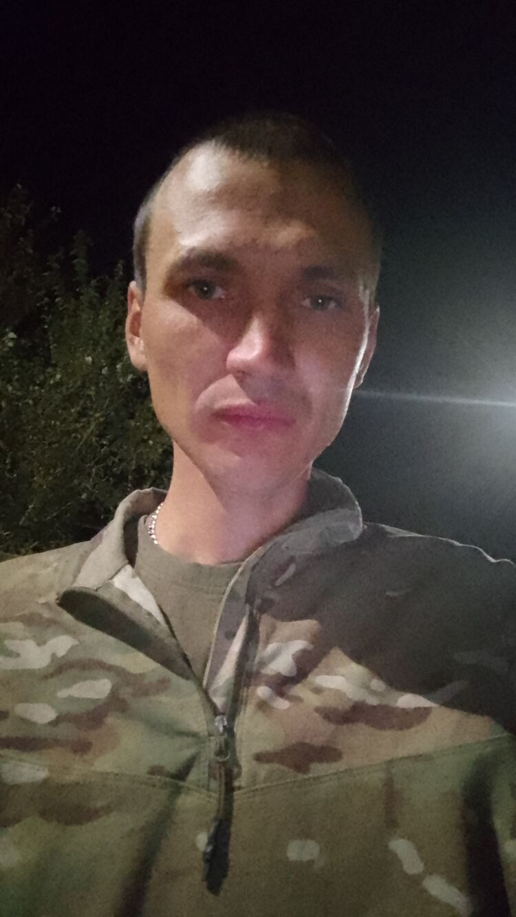  46997508  , 31 ,    