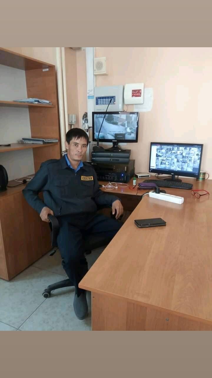  41261398  Azamat, 35 ,    