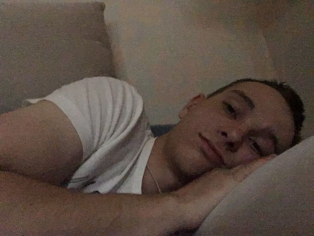  44593838  , 25 ,    