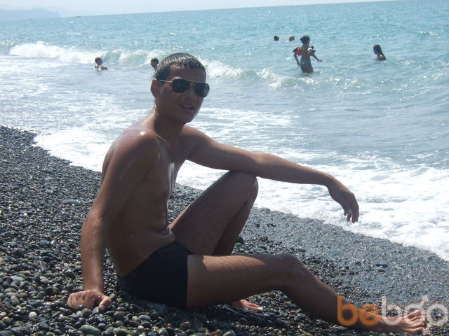  1093858  ARMEN, 32 ,    