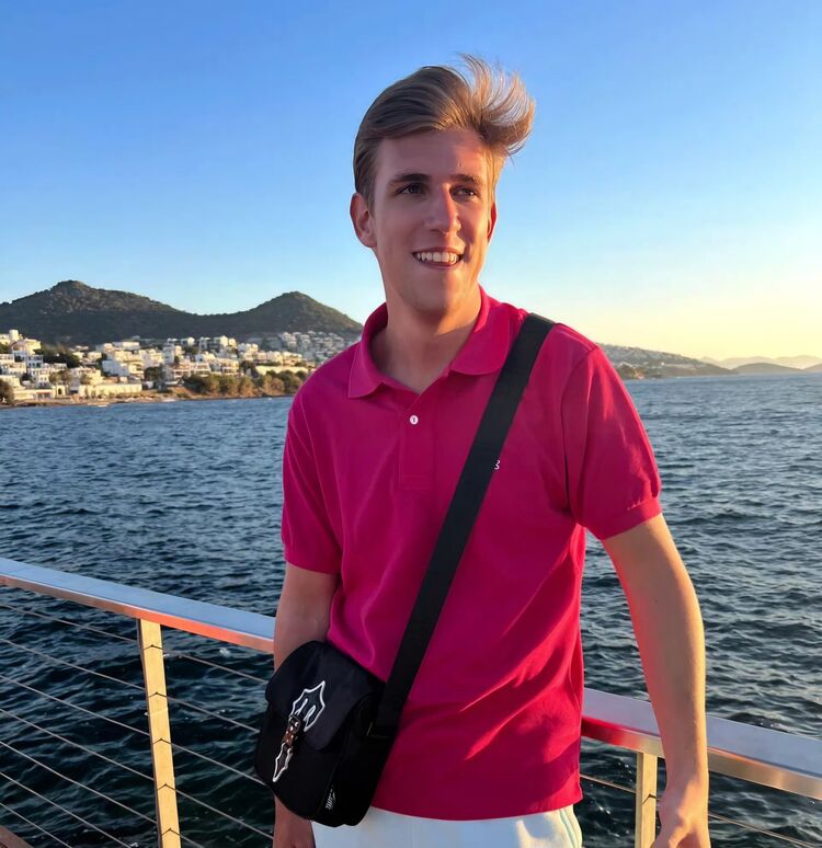 ���� 47933428 ����� ������, 23 ����, ���� ���������� � ������