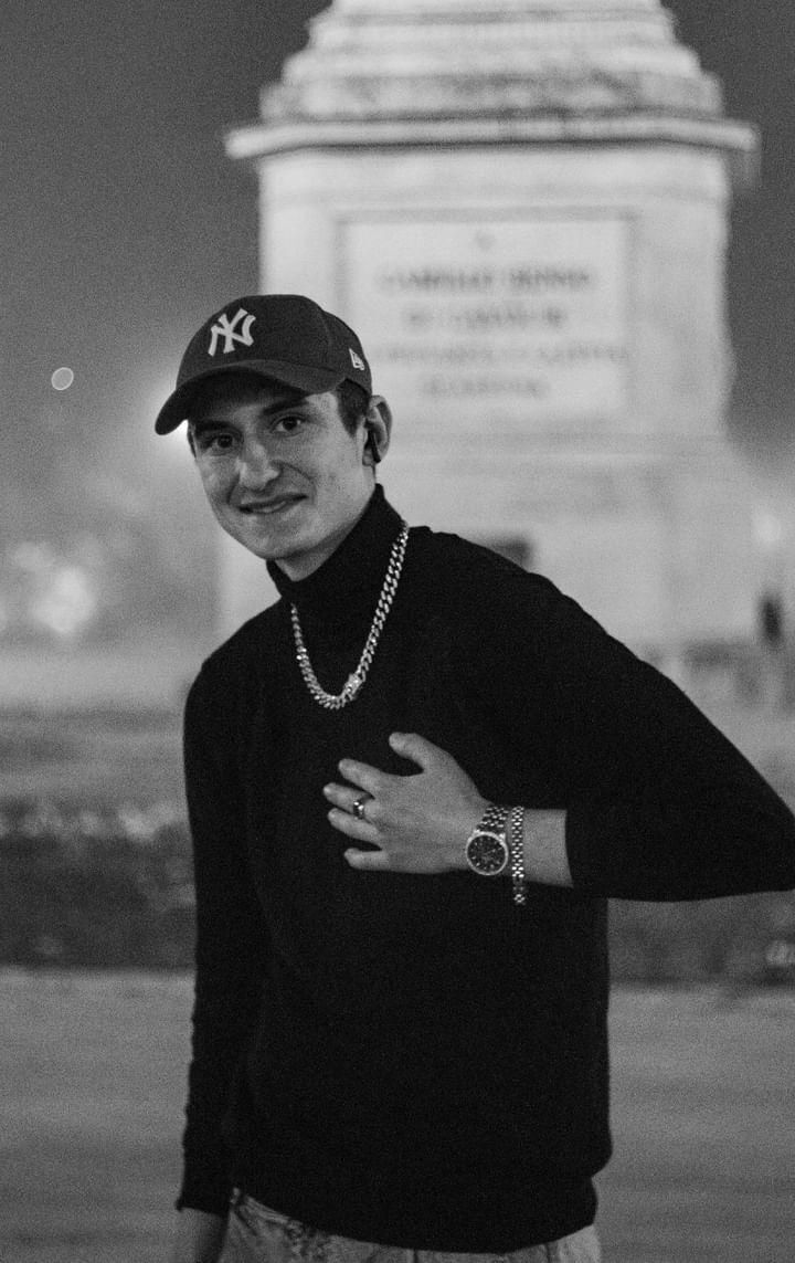  ,   Massimo, 22 ,   ,   