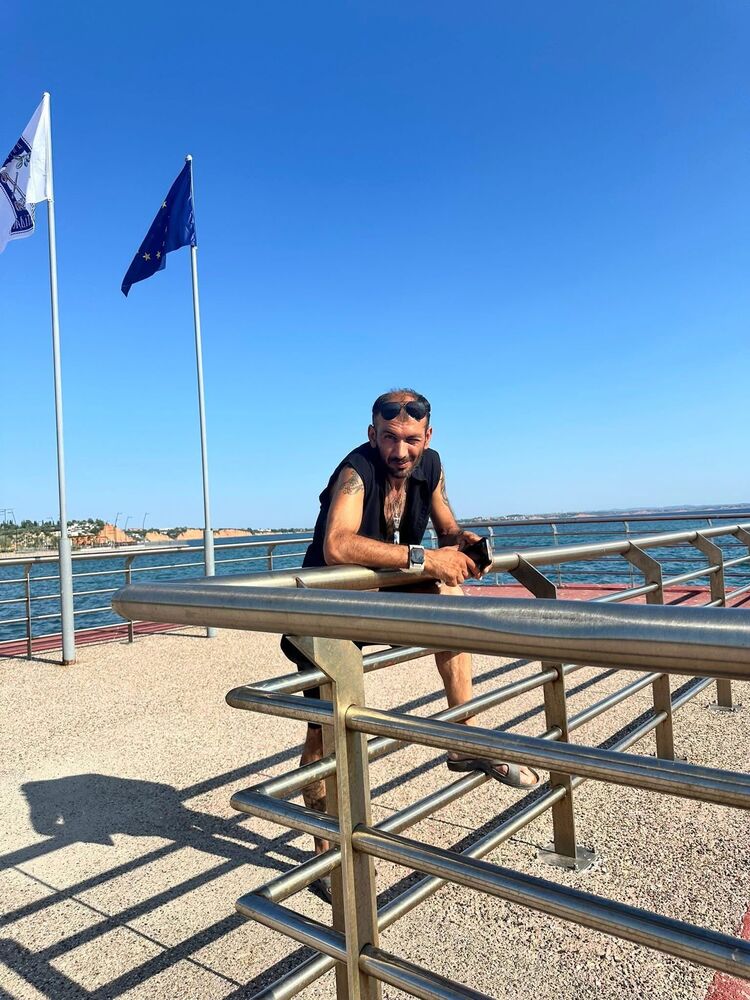  53541078  Theodoros, 40 ,    Thessaloniki