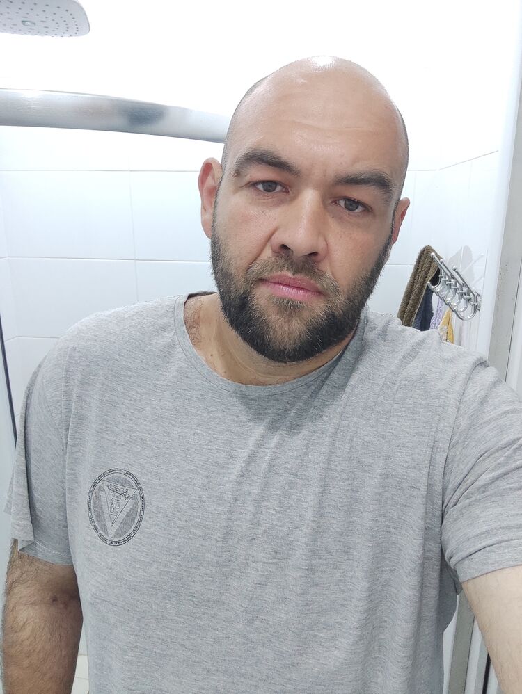  34390858  , 37 ,    