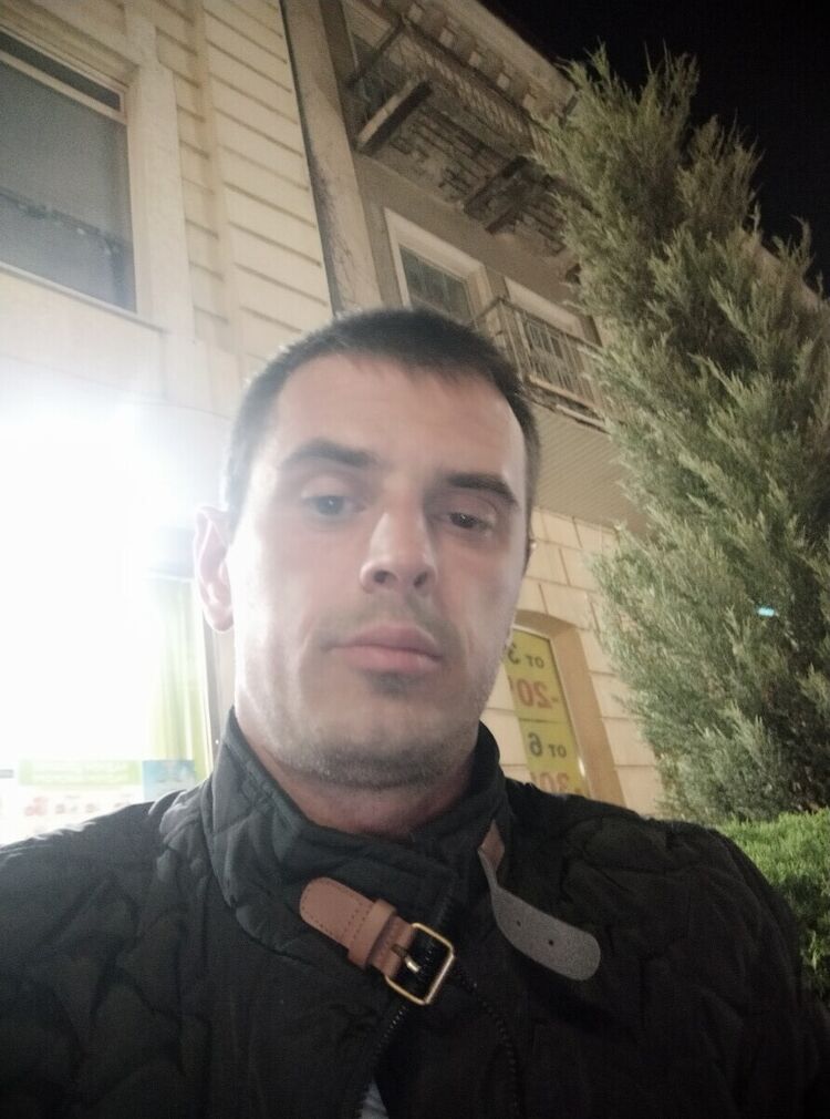 21174638  , 42 ,    