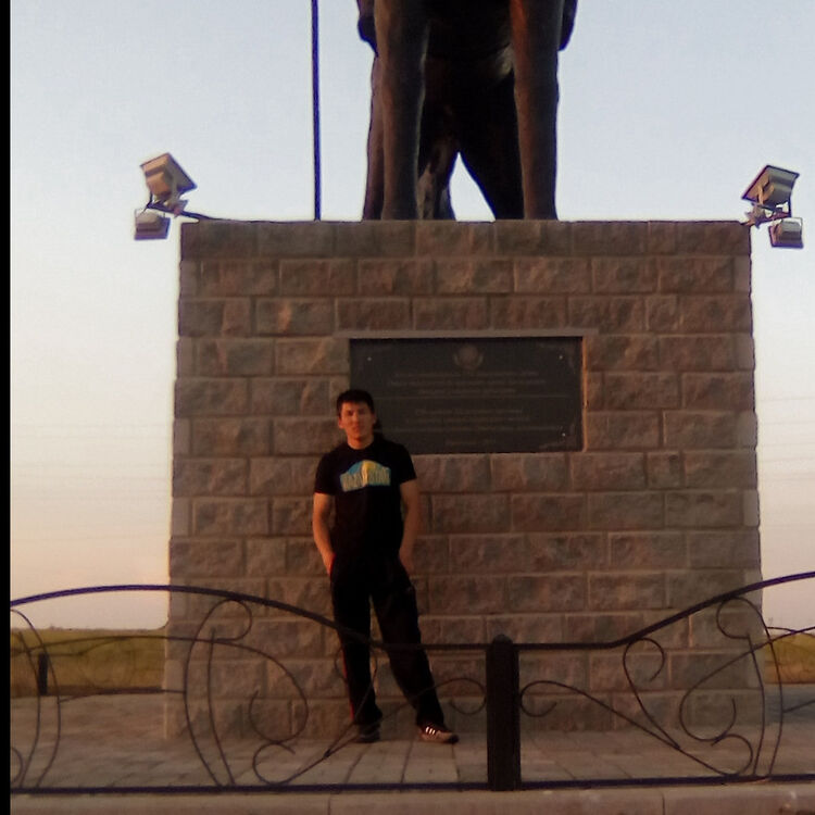  13869958  Acxat, 37 ,    
