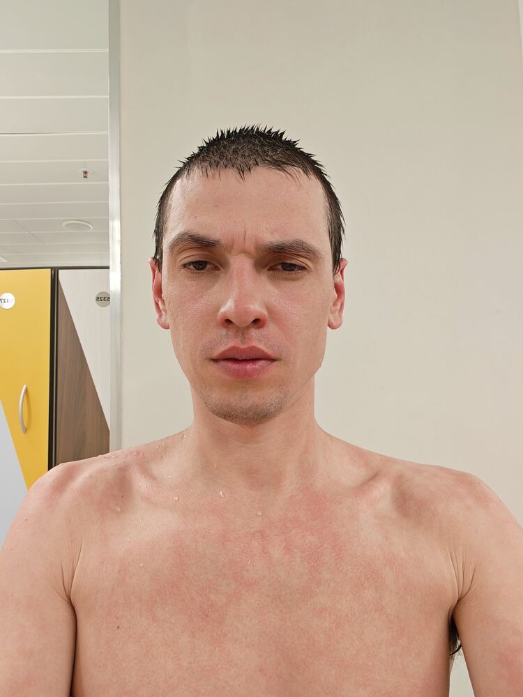  ,   Denis, 39 ,   ,   , c 