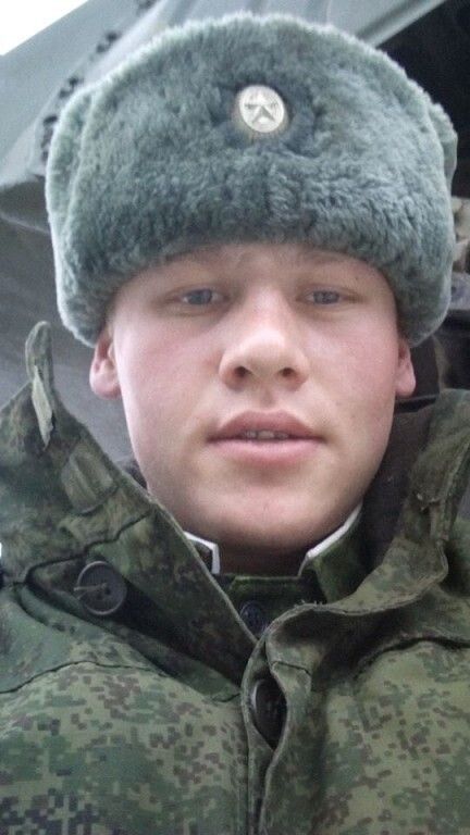  ,   Alex, 32 ,   ,   