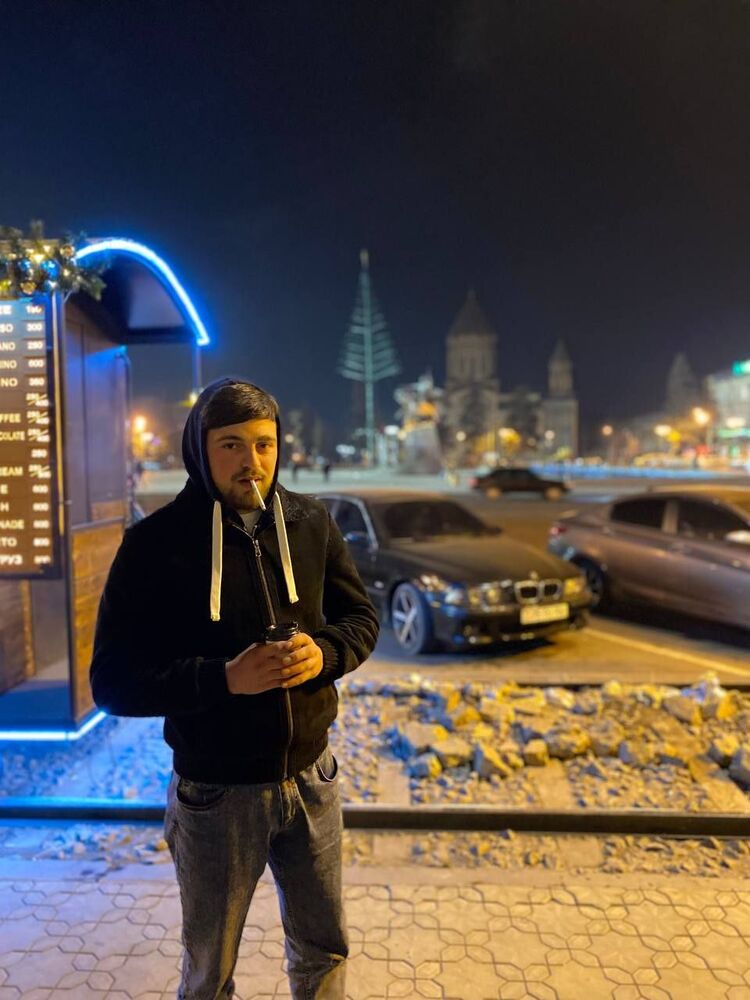  ,   Raz, 23 ,   ,   