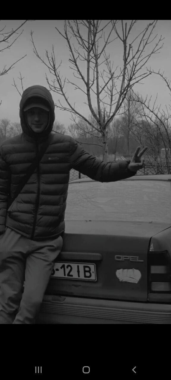  32649808  Vitaliy, 21 ,    