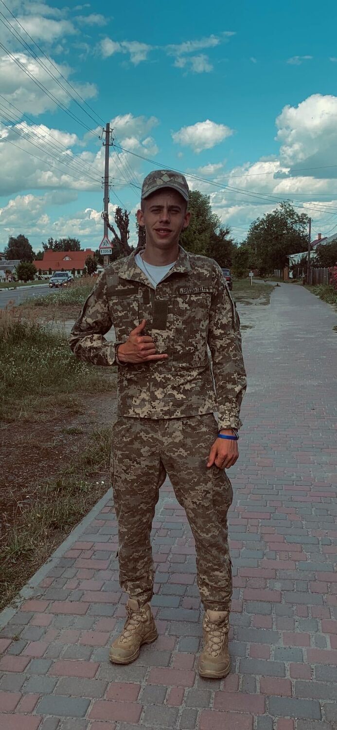  36582978  , 22 ,    