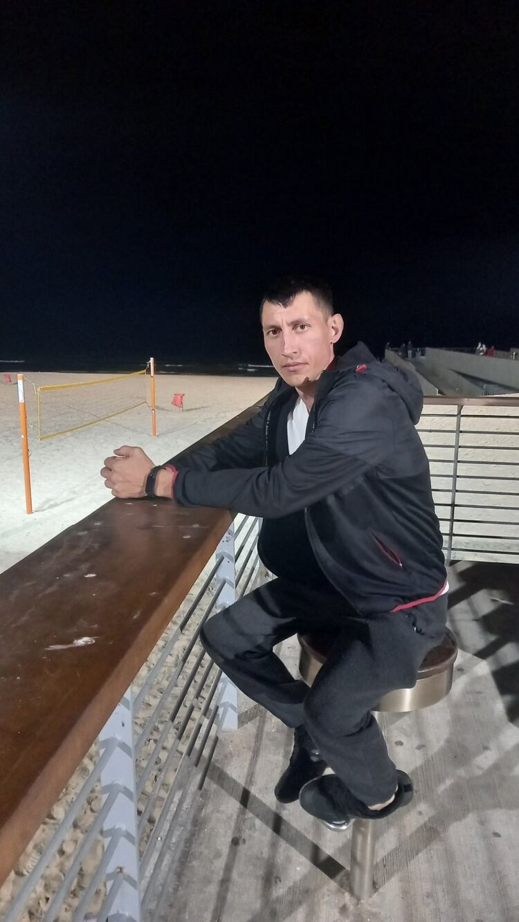  37739108  Marin, 33 ,    Holon