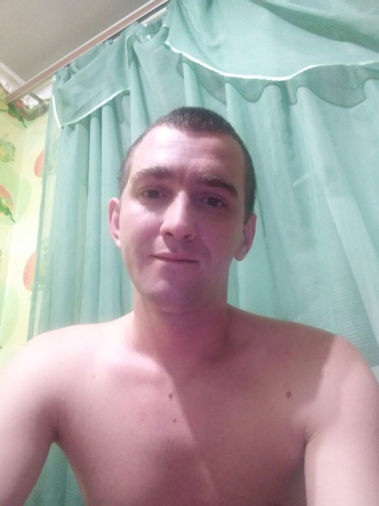  18403088  Nik, 33 ,    