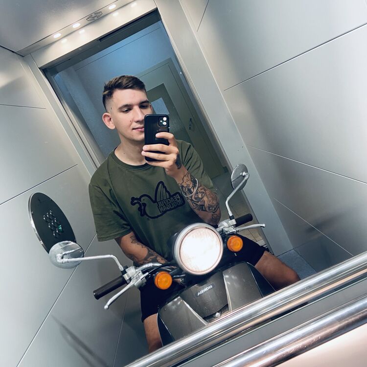 ���� 38444318 ������� �����, 28 ���, ���� ���������� � ������